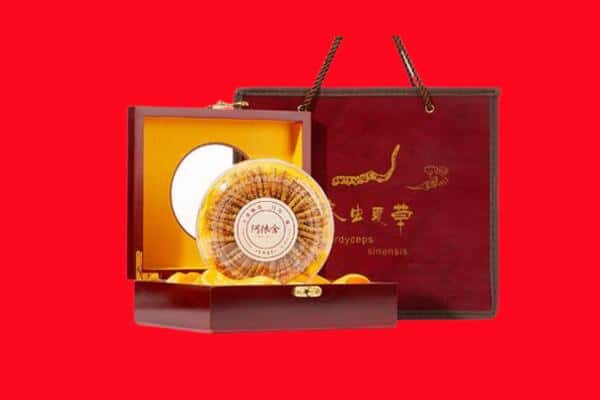收购资讯:贡觉县回收冬虫夏草是按克吗